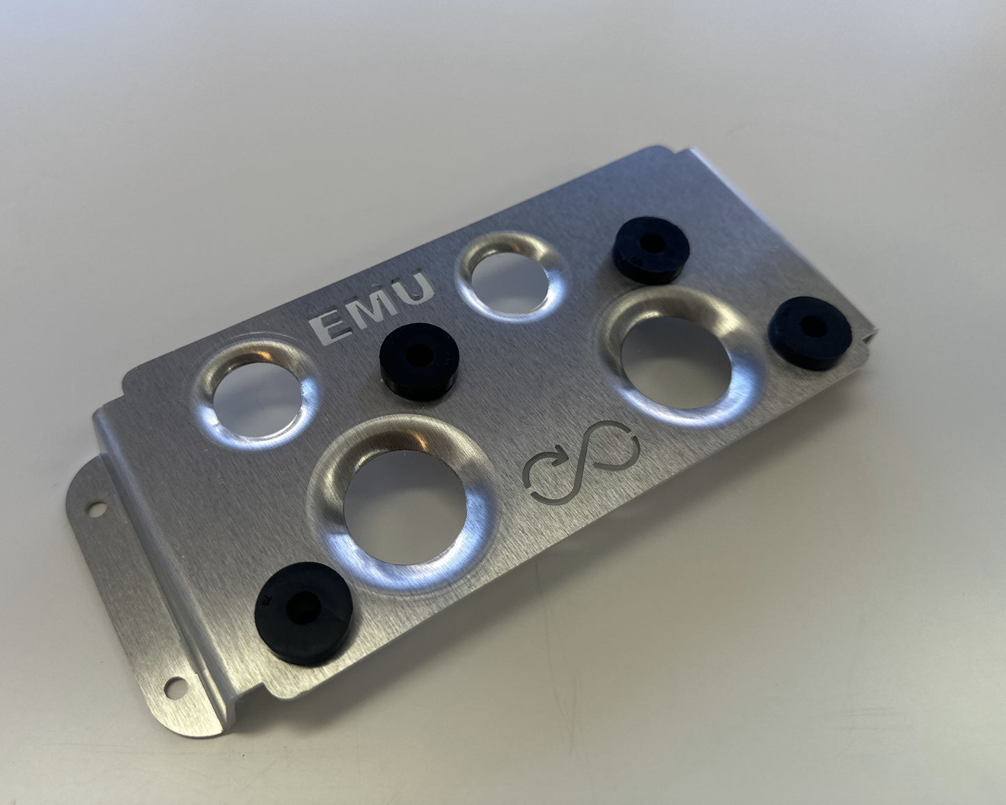 EMU PRO-8 Mounting Bracket